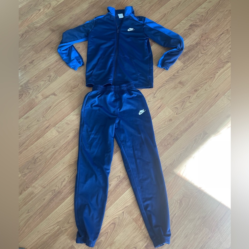 Boys Nike XL 12-14 New wo tags sweatsuit zip up jacket/sweatshirt joggers set